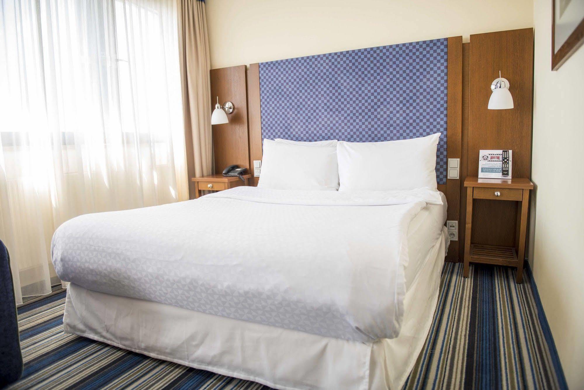 Arthotel Ana Im Olympiapark Мюнхен Екстериор снимка